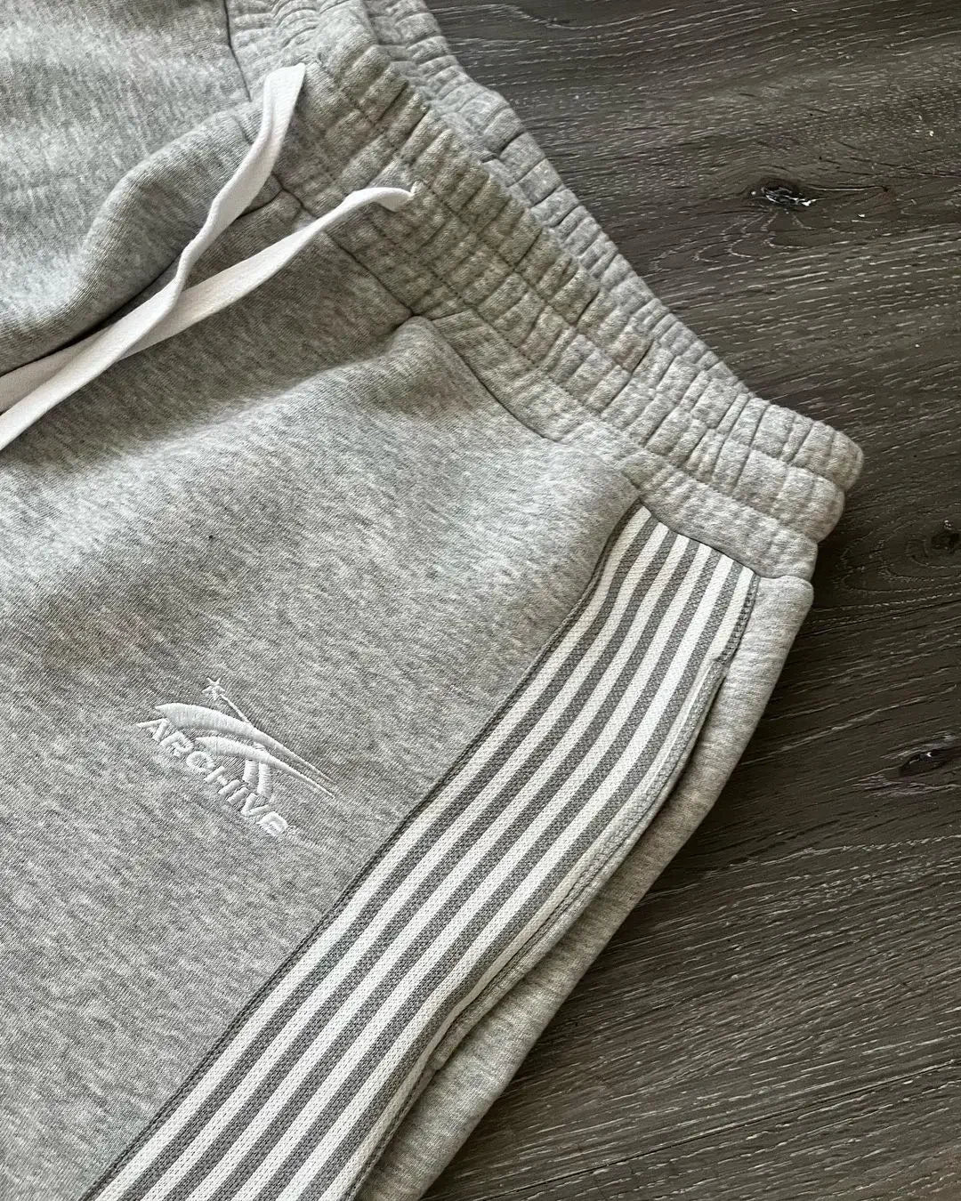 NOSTYLST* GRAY SWEATPANTS