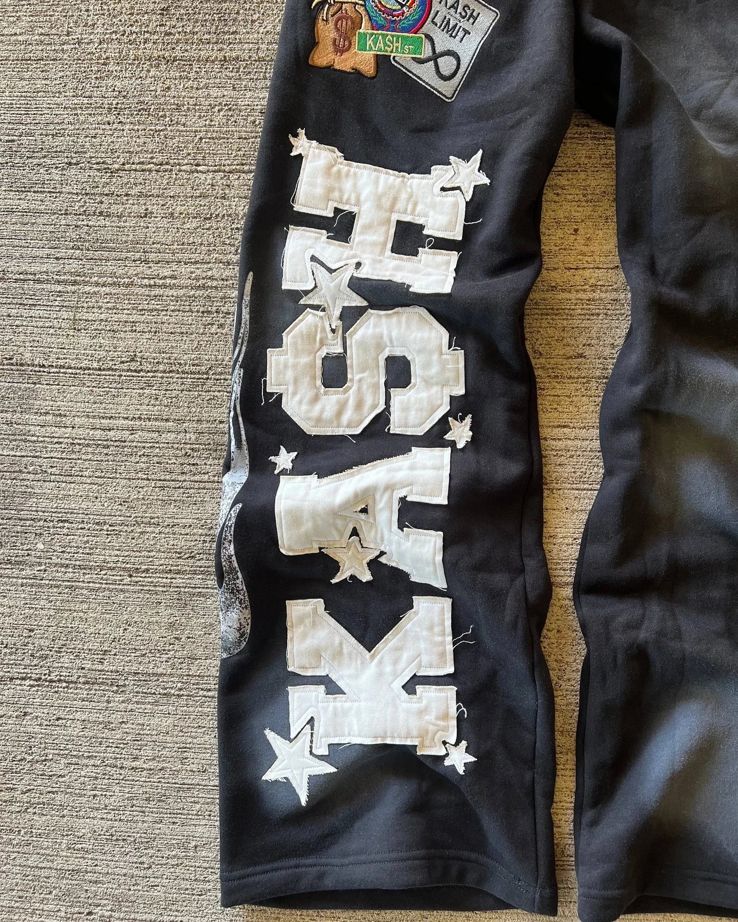 NOSTYLST* KA$H SWEATPANTS