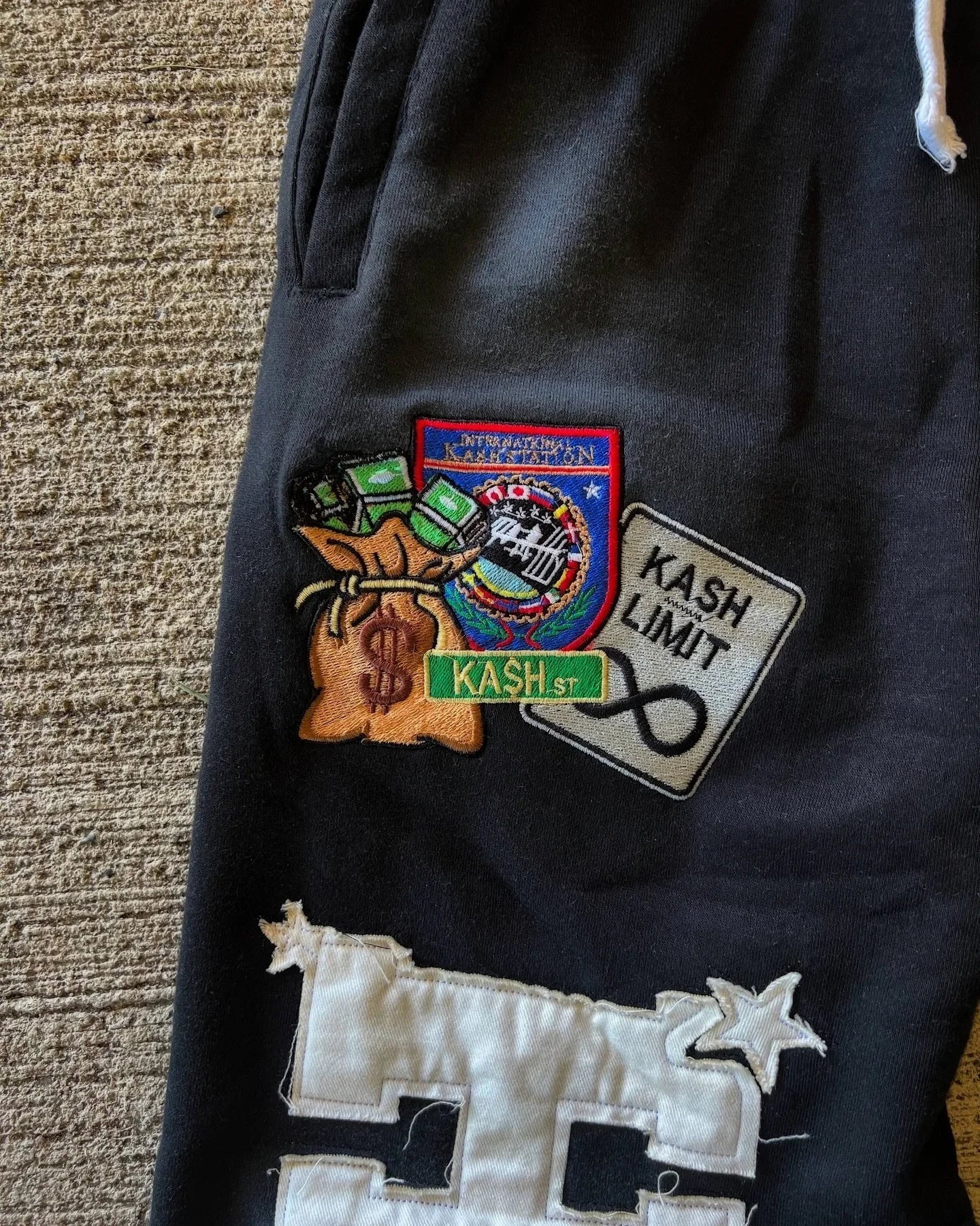 NOSTYLST* KA$H SWEATPANTS