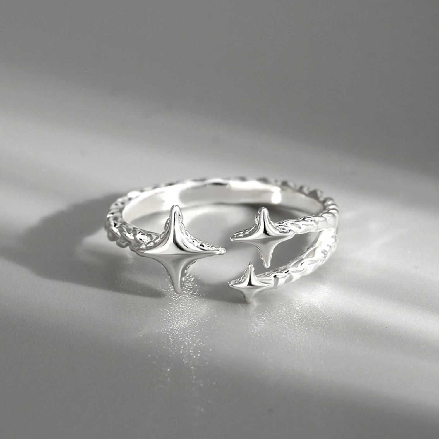 NOSTYLST* SHOOTING STAR RING